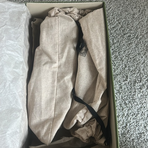 Gucci Loafers - Picture 2 of 4